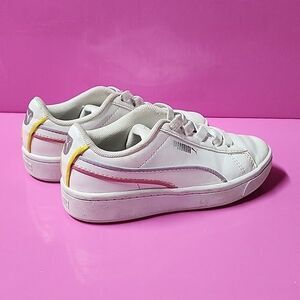 Puma Vikky v2 Girls size 10 White Sneakers